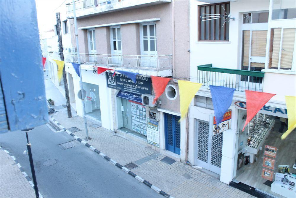 Trianon Hostel Paphos Ngoại thất bức ảnh