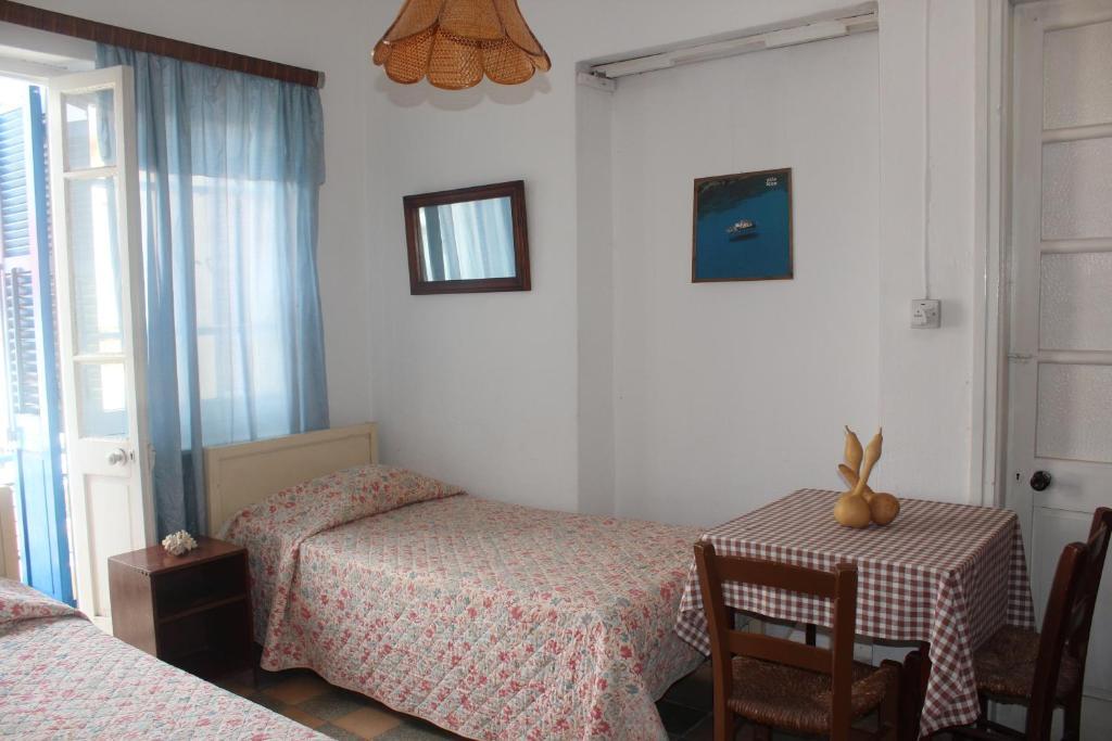 Trianon Hostel Paphos Phòng bức ảnh
