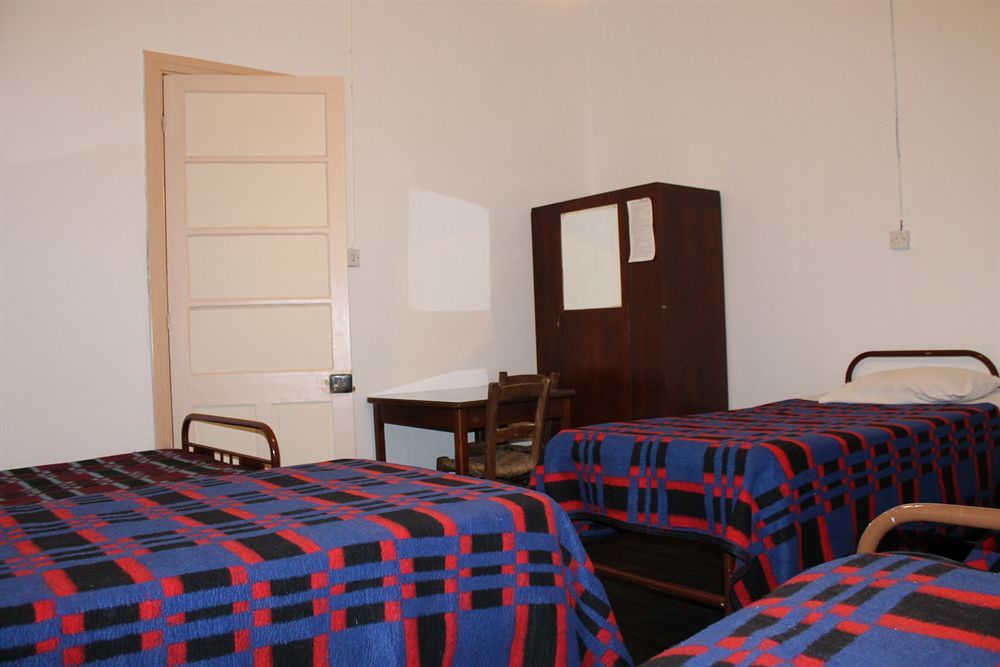 Trianon Hostel Paphos Ngoại thất bức ảnh