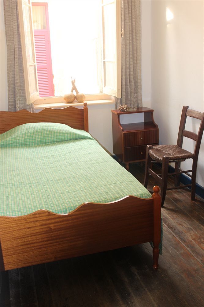Trianon Hostel Paphos Ngoại thất bức ảnh