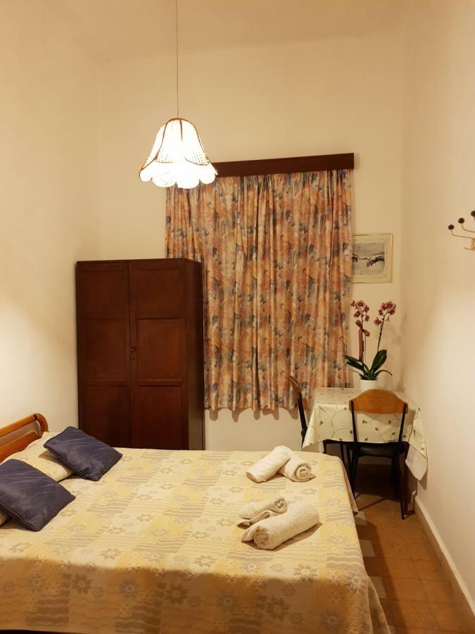 Trianon Hostel Paphos Ngoại thất bức ảnh