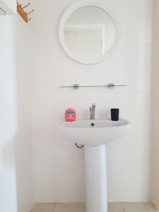 Trianon Hostel Paphos Ngoại thất bức ảnh